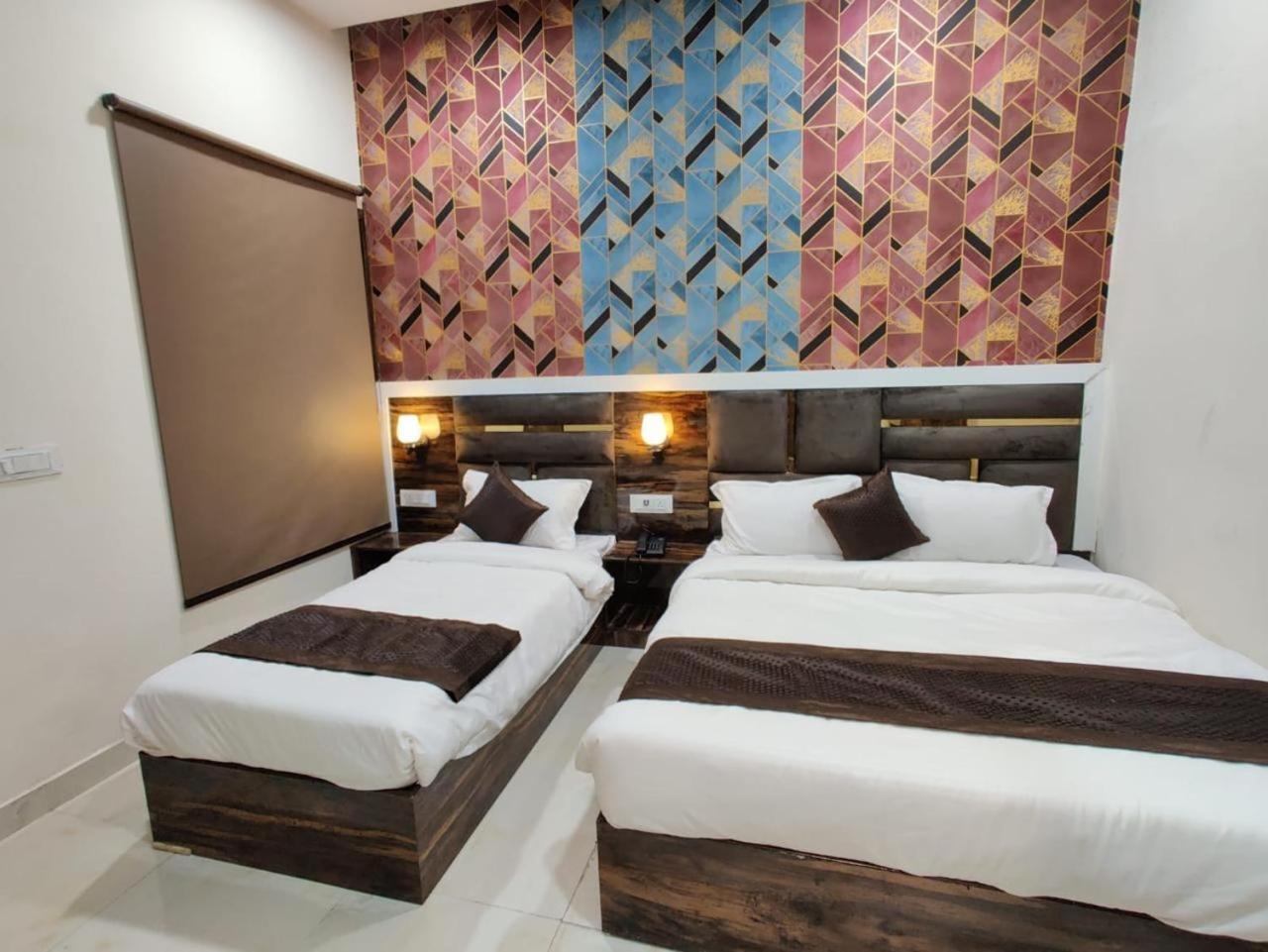 Hotel Gs Amritsar 200 Mtr From Golden Temple Bagian luar foto