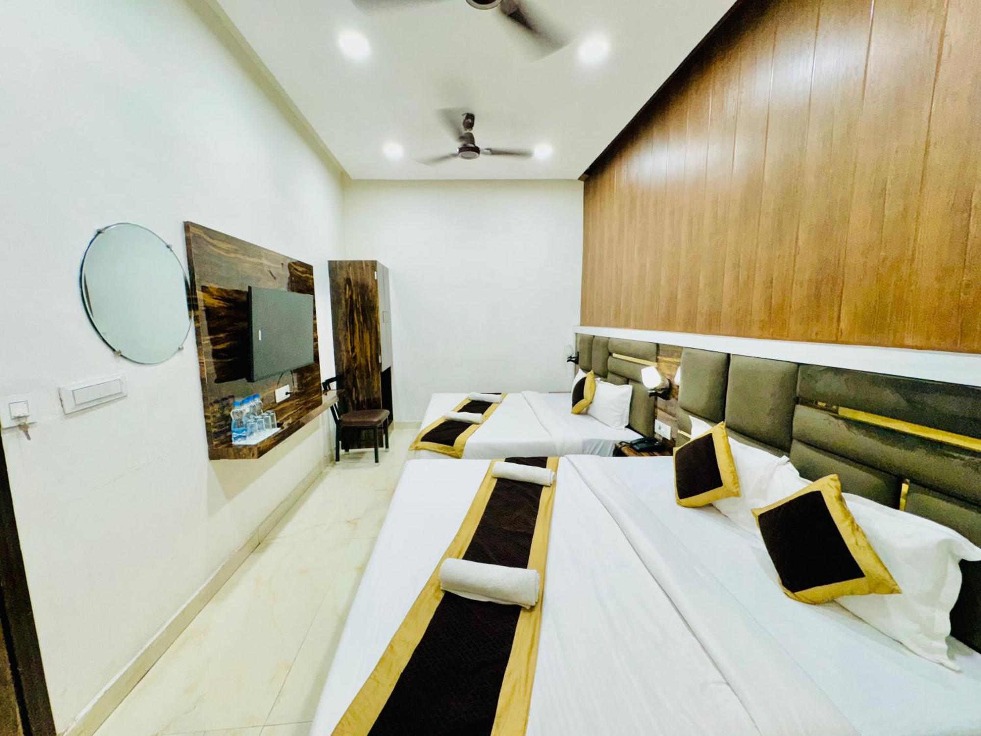 Hotel Gs Amritsar 200 Mtr From Golden Temple Bagian luar foto